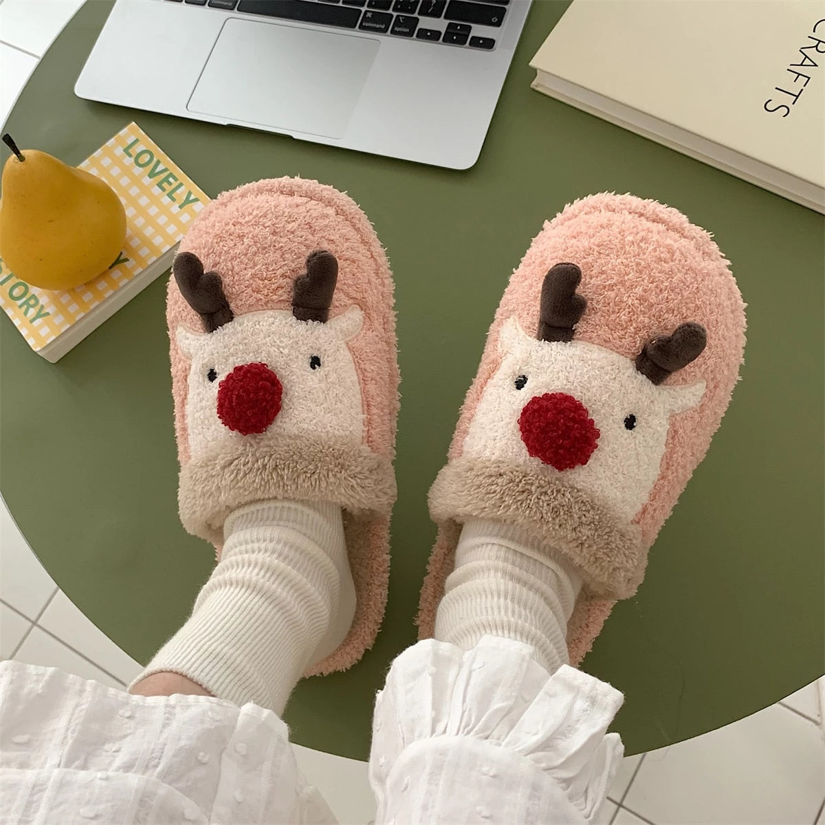 Coco Christmas Reindeer Comfy Slippers Pink / 36-37